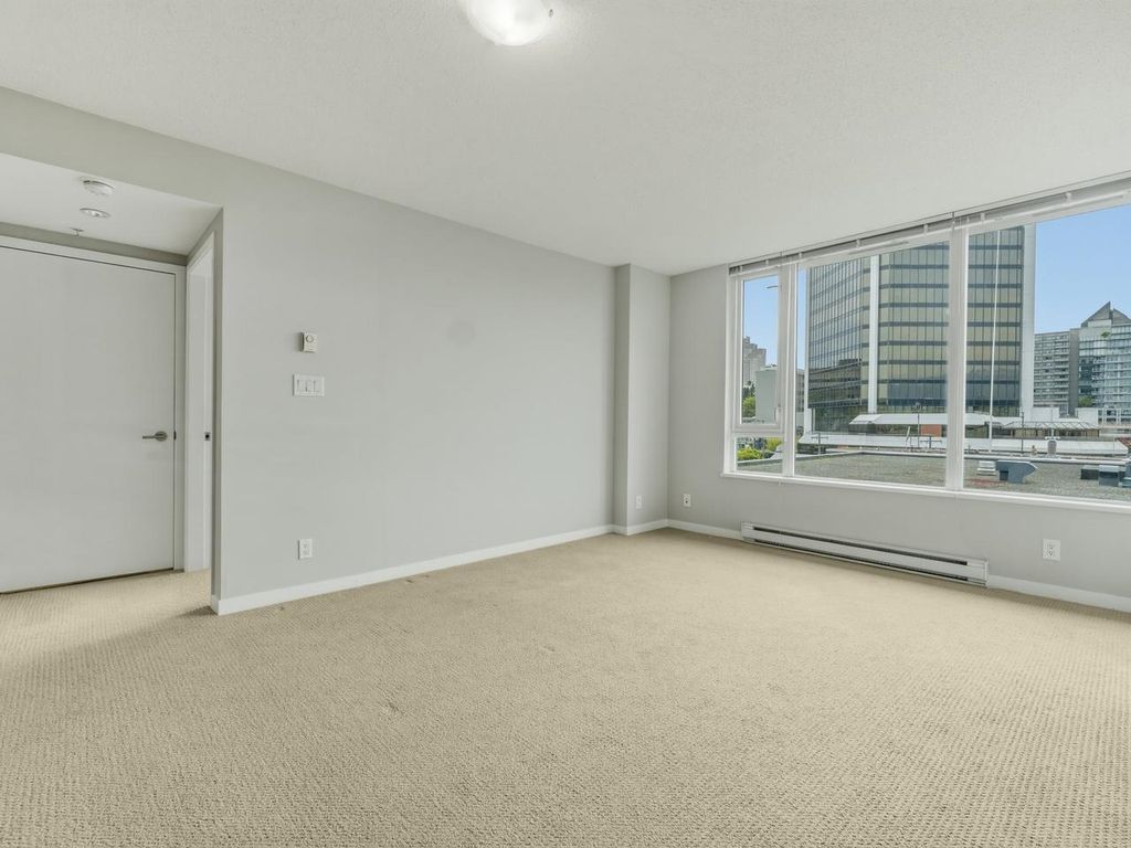 listing image 1102387100434963063