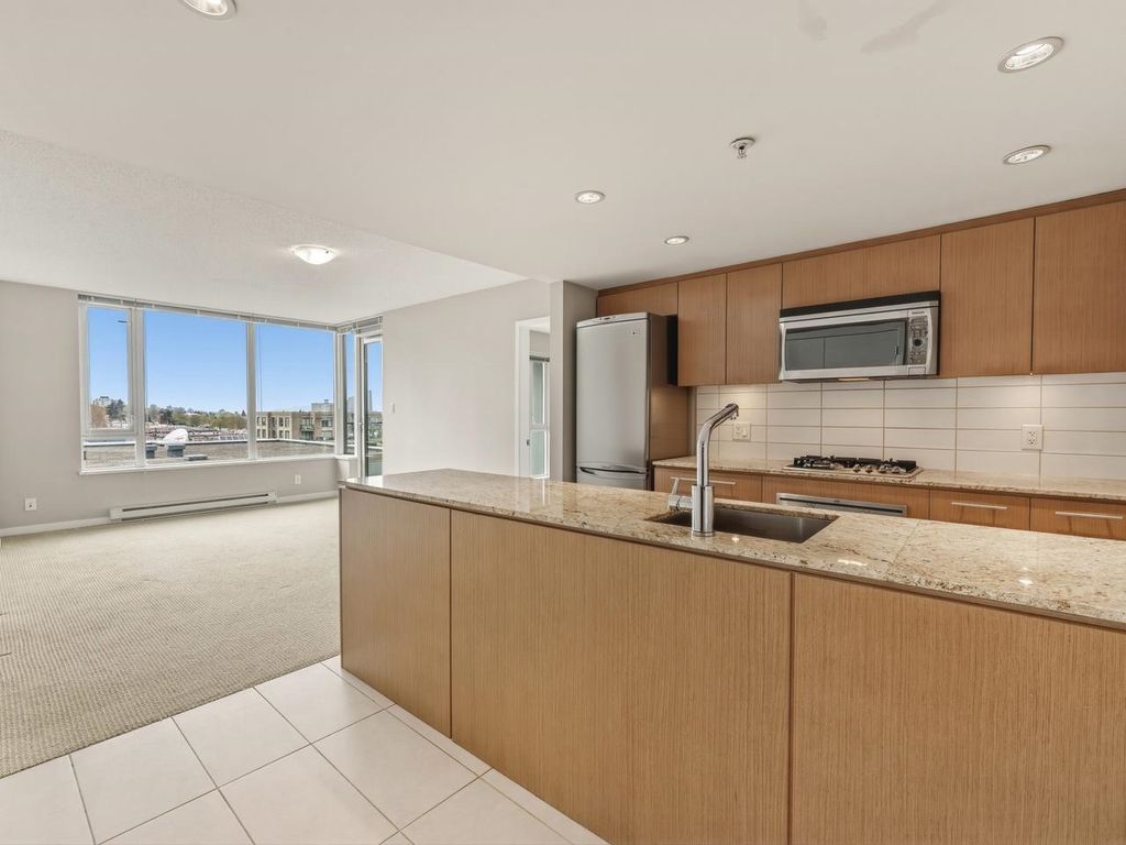 listing image 1100145321486160574
