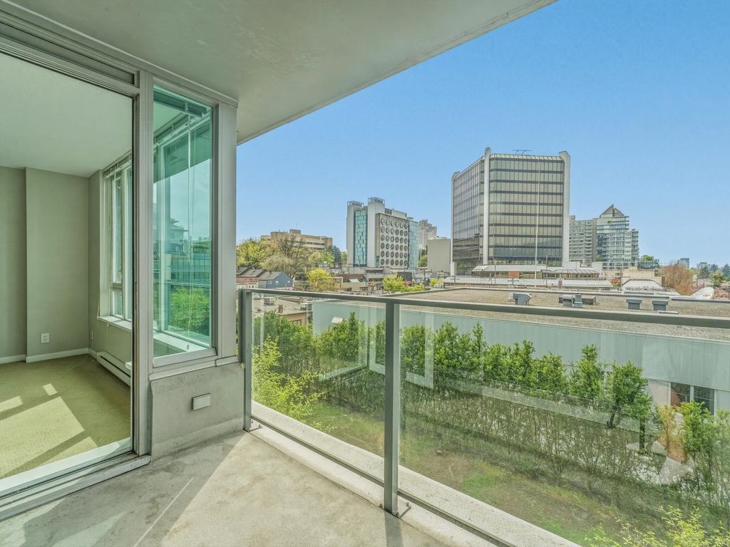 listing image 1104168476169272720