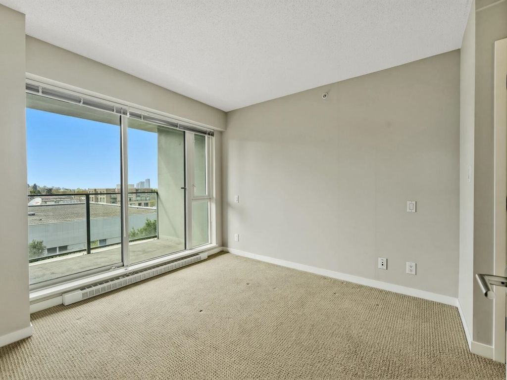listing image 1108158383955261022