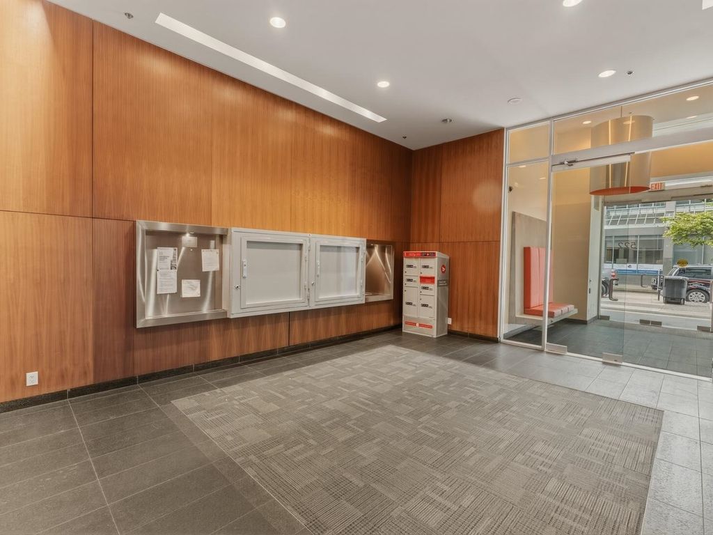 listing image 1106998875069701409