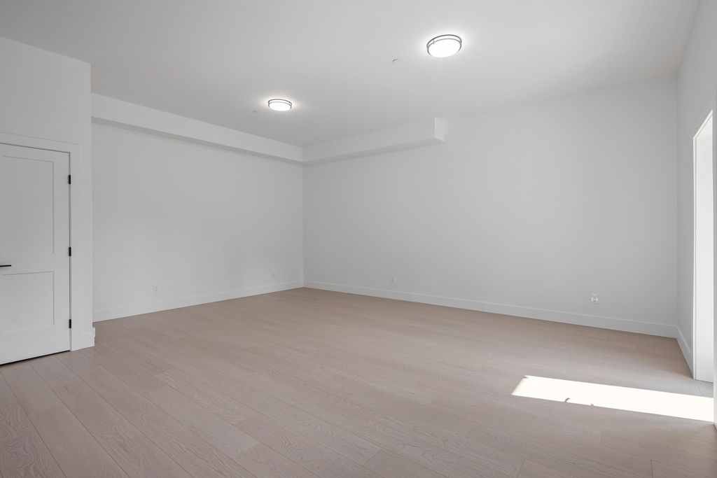 listing image 1107909148505868354