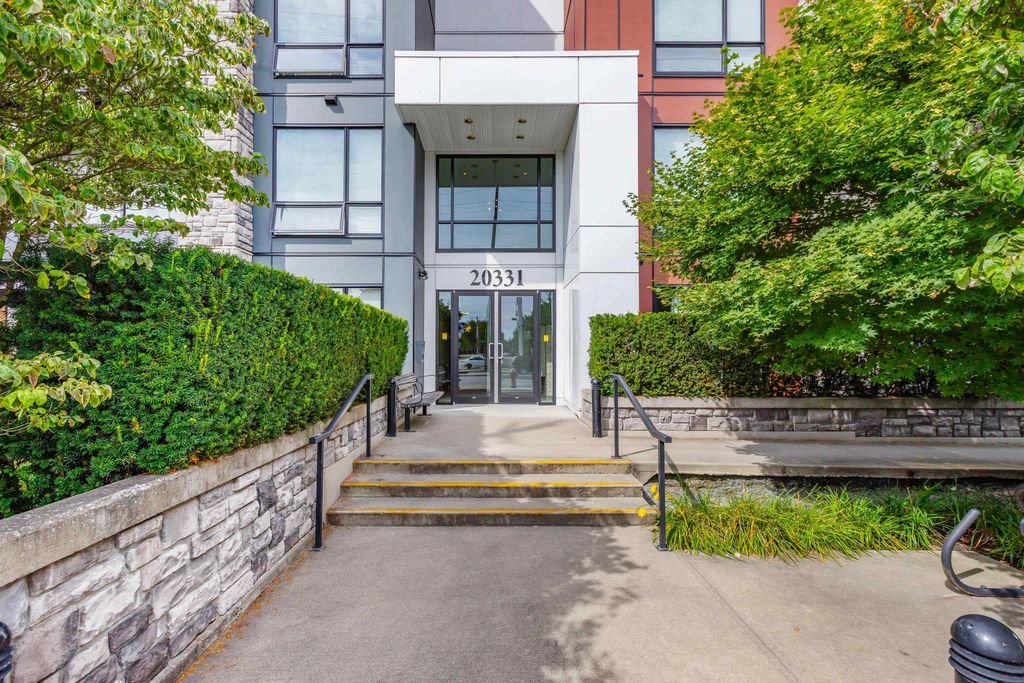 Photo of 20331 Dewdney Trunk Road #108, Maple Ridge, BC V2X 3C9 (MLS # R3107513)