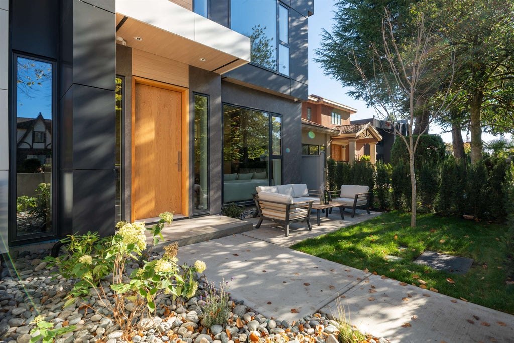 6894 ADERA STREET, VANCOUVER, BC V6P 5C3 - Image 668476044.jpeg?d=l