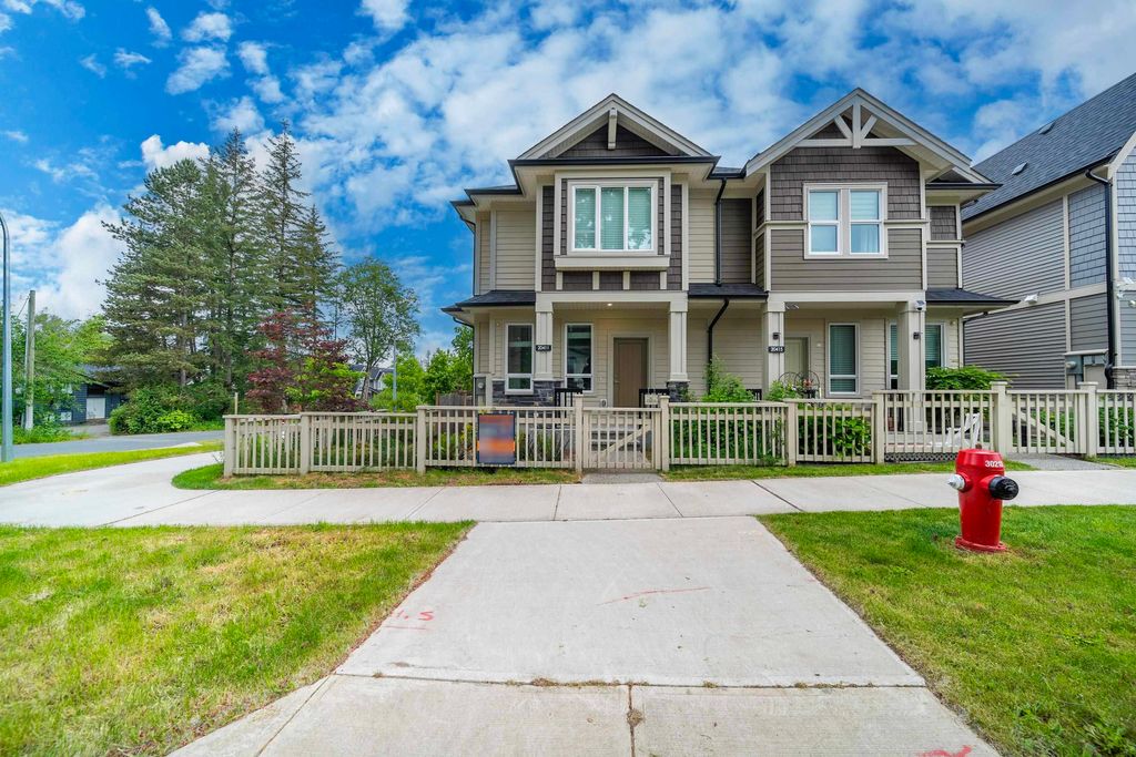 Photo of 20411 76 Avenue, Langley, BC V2Y 3T1 (MLS # R3125462)