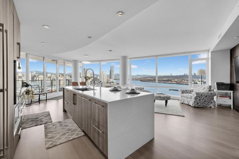 210 Salter Street 1705 New Westminster BC V3M 0J9