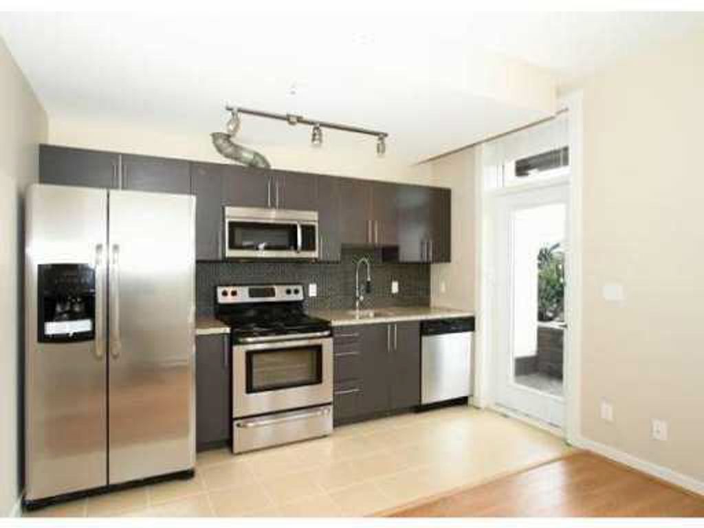 listing image 1102622649636633577