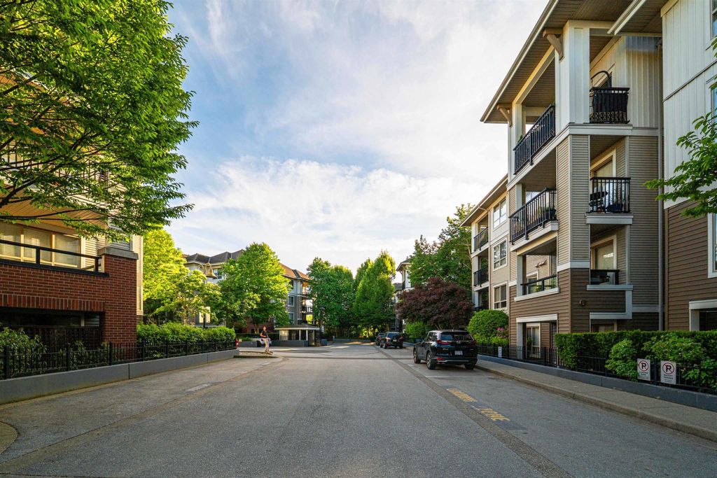 Photo of 8929 202 Street #D401, Langley, BC V1M 0B4 (MLS # R3148314)
