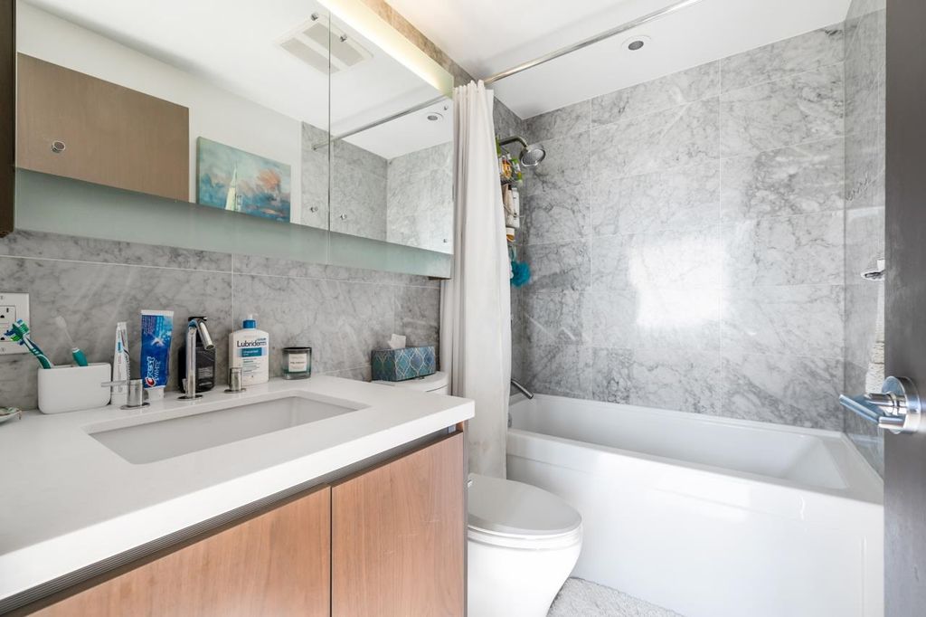 listing image 1107389569554783905