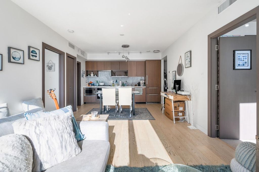 listing image 1100307130200399411