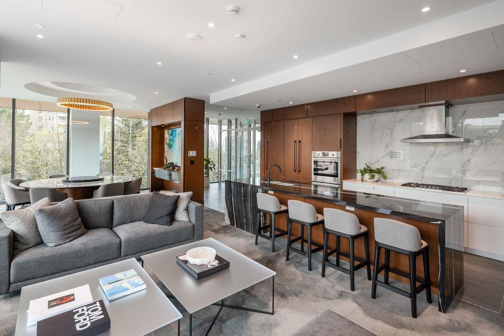 listing image 1108189951839215297
