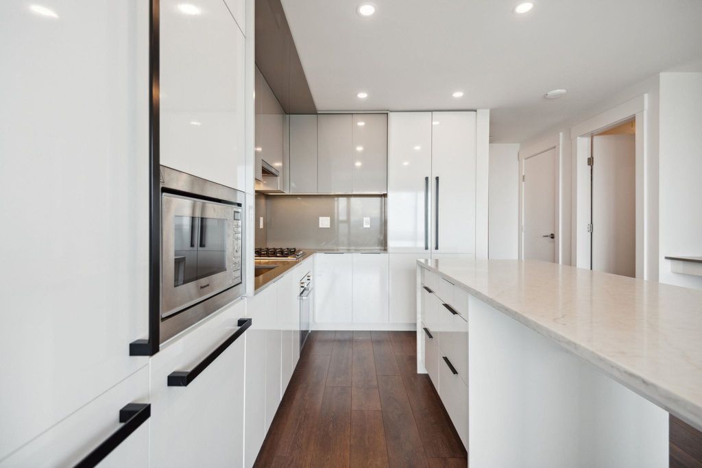 listing image 1107709941342638620
