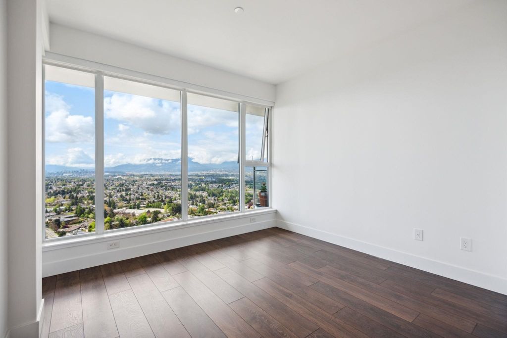 listing image 1105387390753304352