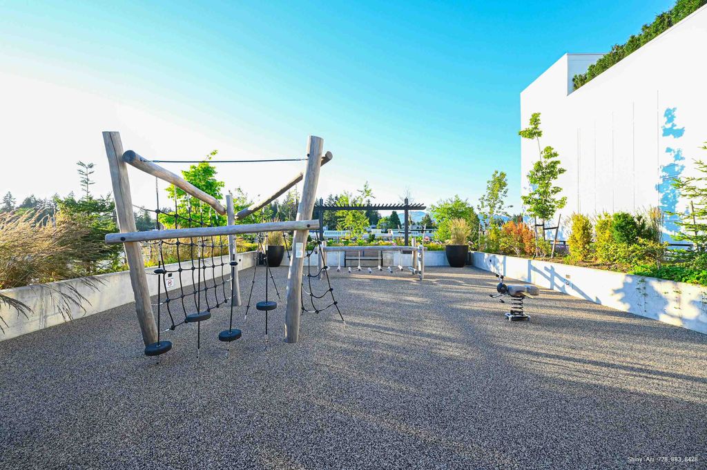 listing image 1102101217937156045