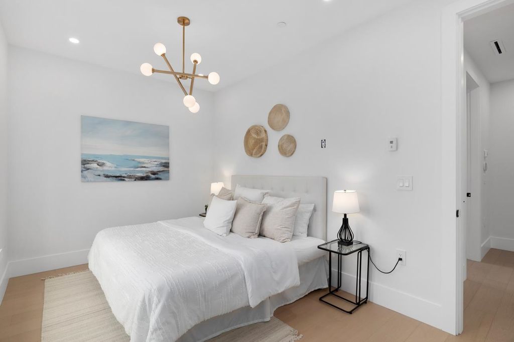 listing image 1104358801659030949