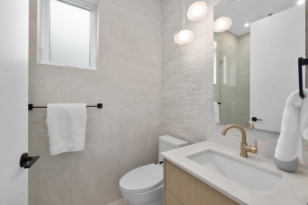 listing image 1109130727435767752