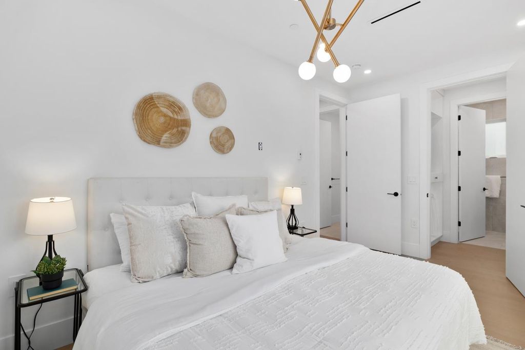 listing image 1109586953781468827