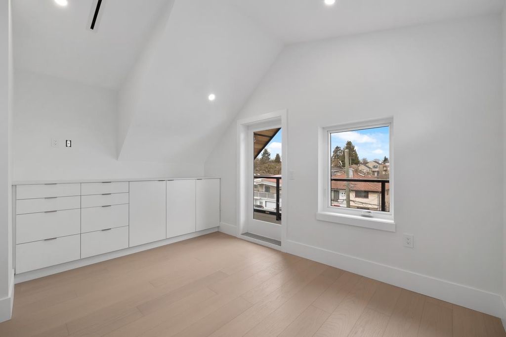listing image 1107301203548866127