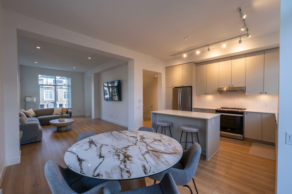 listing image 1109694226318578298