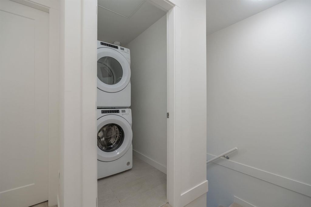 listing image 1107804528045990778