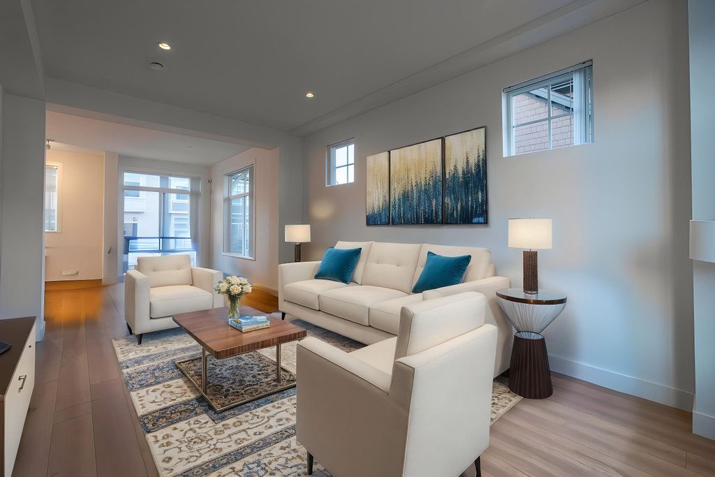 listing image 1102044440165800471