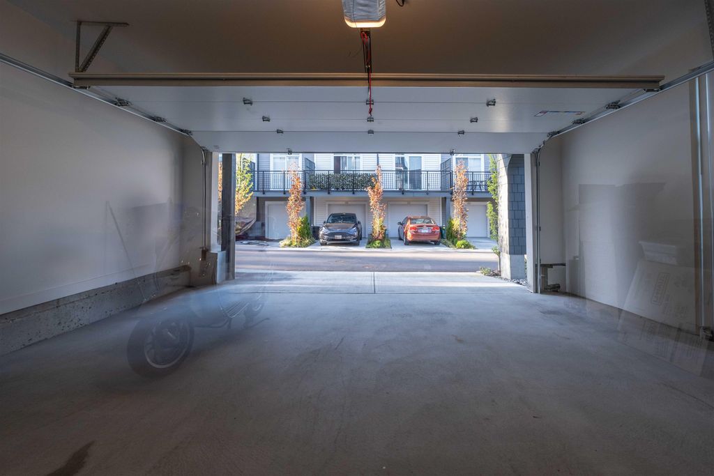 listing image 1102994560147588043