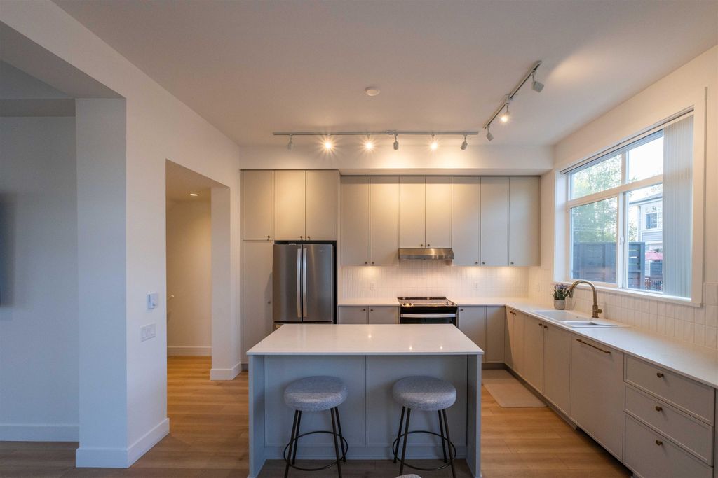listing image 1107144203684737624