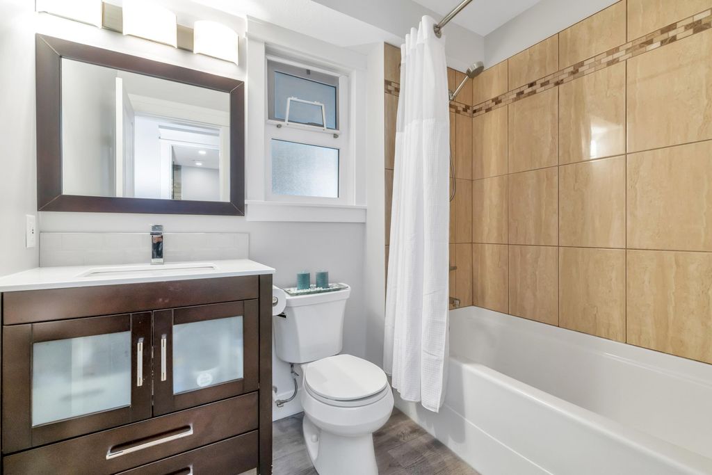 listing image 1109132393737684906