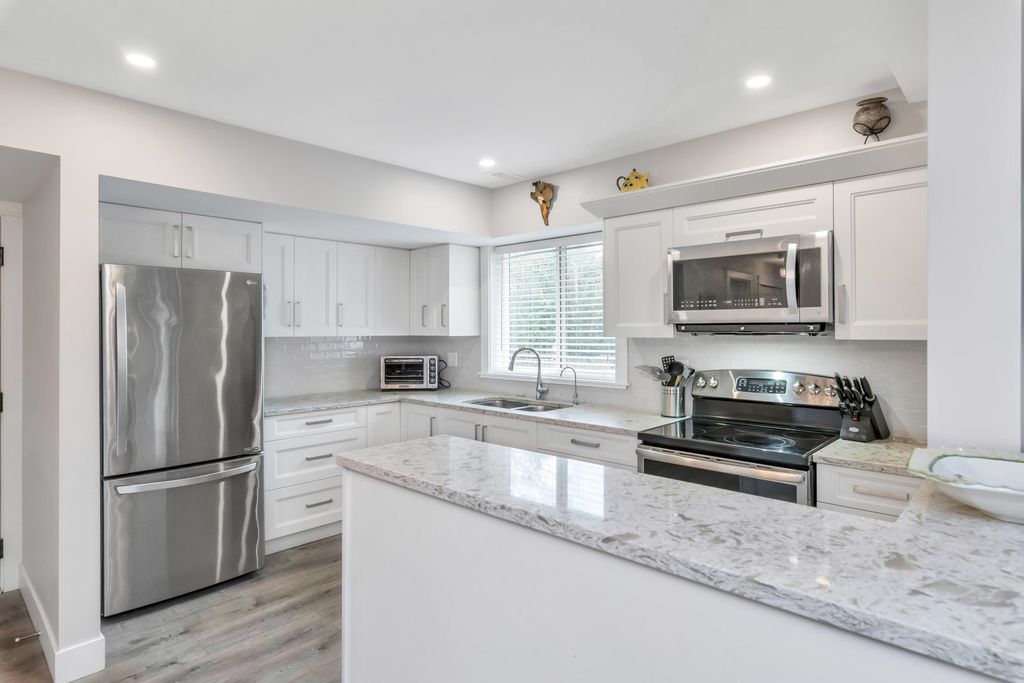 listing image 1108517139011623327