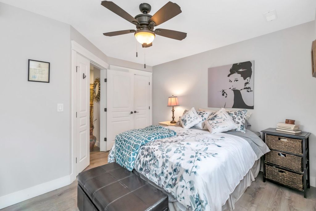 listing image 1108102840476802401