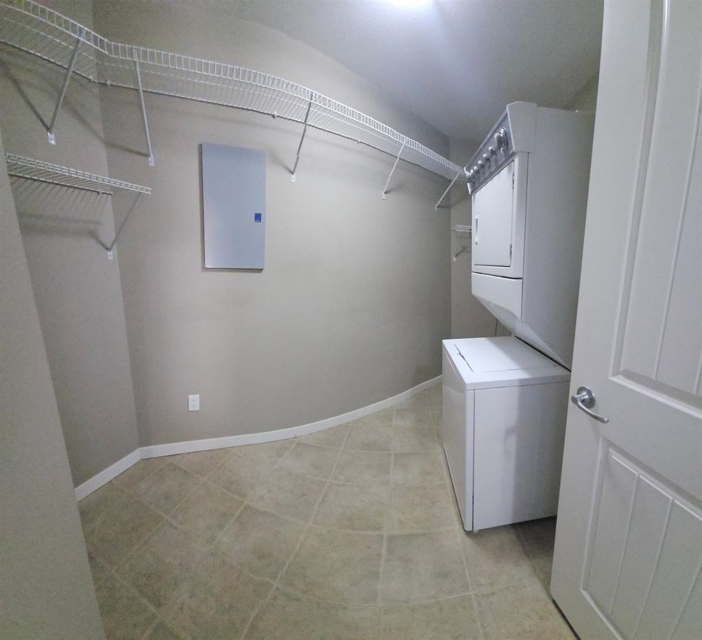 Photo of 32725 George Ferguson Way #210, Abbotsford, BC V2T 5M5 (MLS # R3113060)