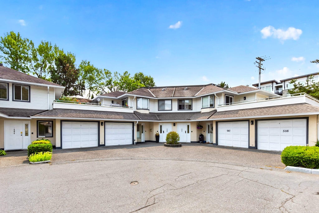 Photo of 19645 64 Avenue #505, Langley, BC V2Y 1L2 (MLS # R3164069)