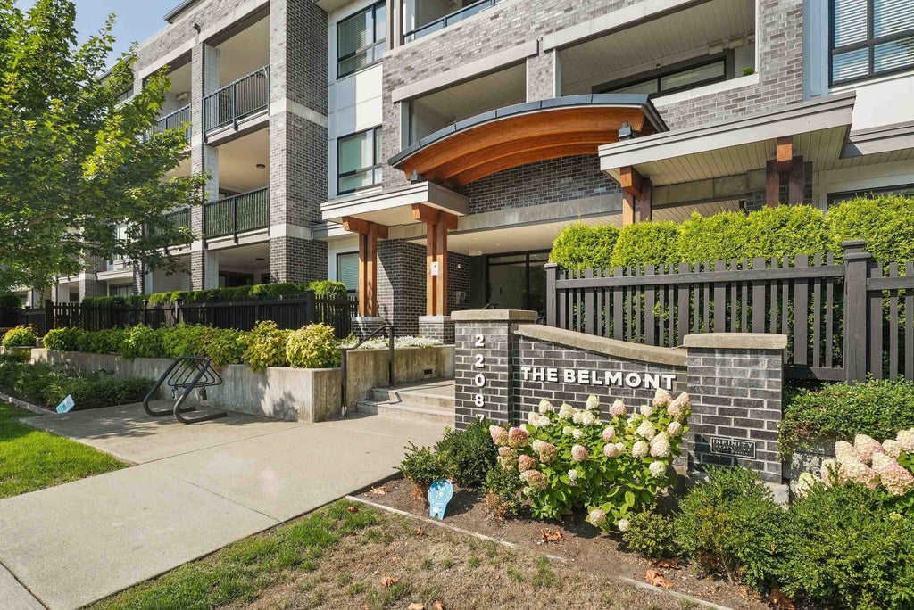 Photo of 22087 49 Avenue #113, Langley, BC V3A 0K4 (MLS # R3166326)