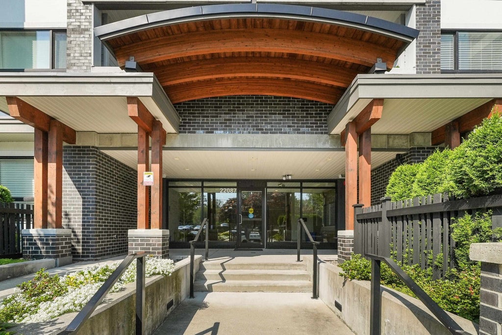 Photo of 22087 49 Avenue #113, Langley, BC V3A 0K4 (MLS # R3166326)