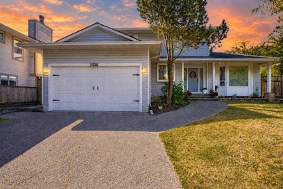 1328 Honeysuckle Lane Coquitlam BC V3E 2K2