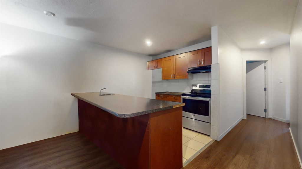 listing image 1107717025237260036