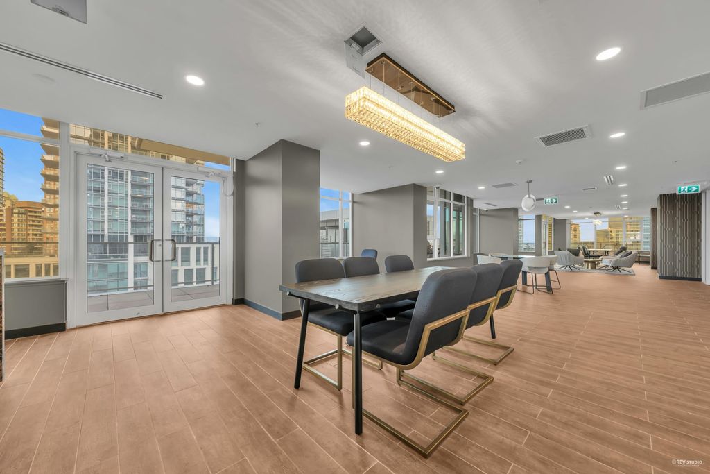 listing image 1102036612029518253