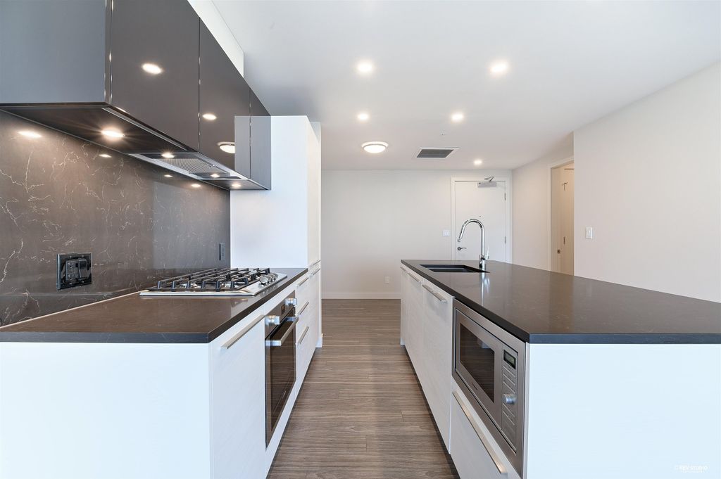 listing image 1107218118354453486