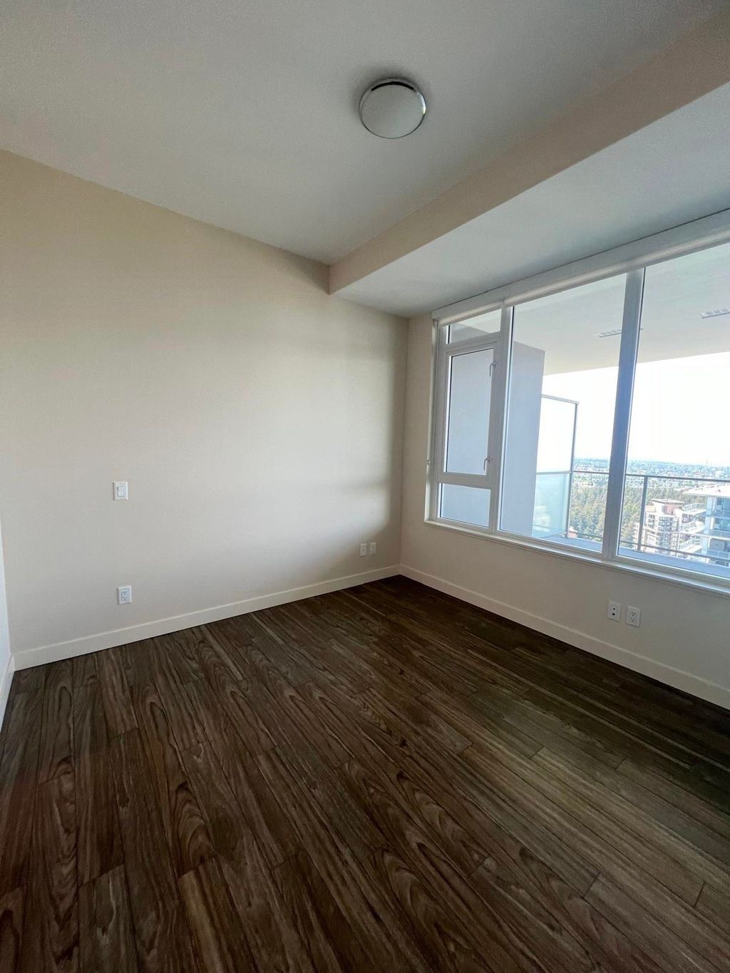 listing image 1104389766317204629