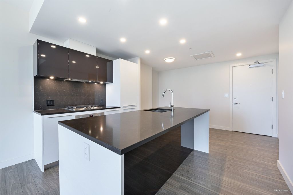 listing image 1105403387098077621