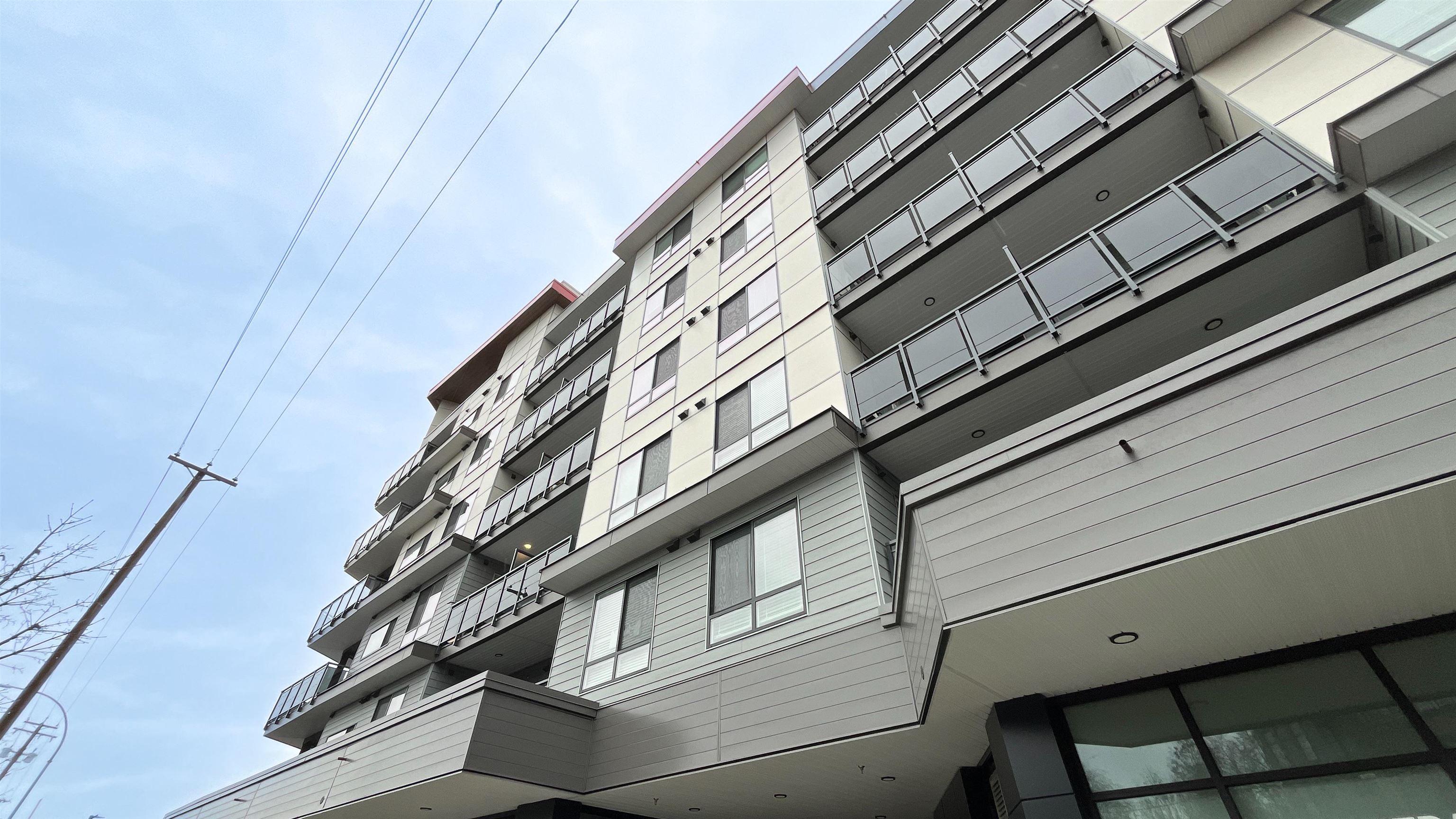 20061 Fraser Highway 304