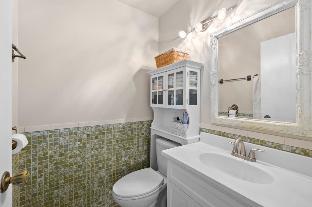 listing image 1100597627550341736