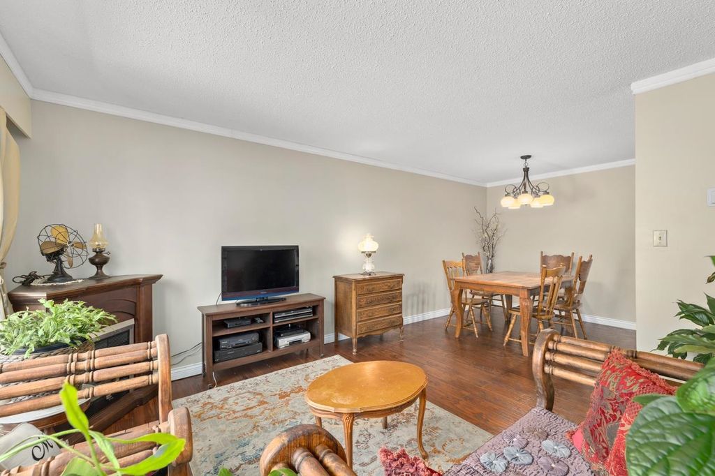 listing image 1105996889436313713