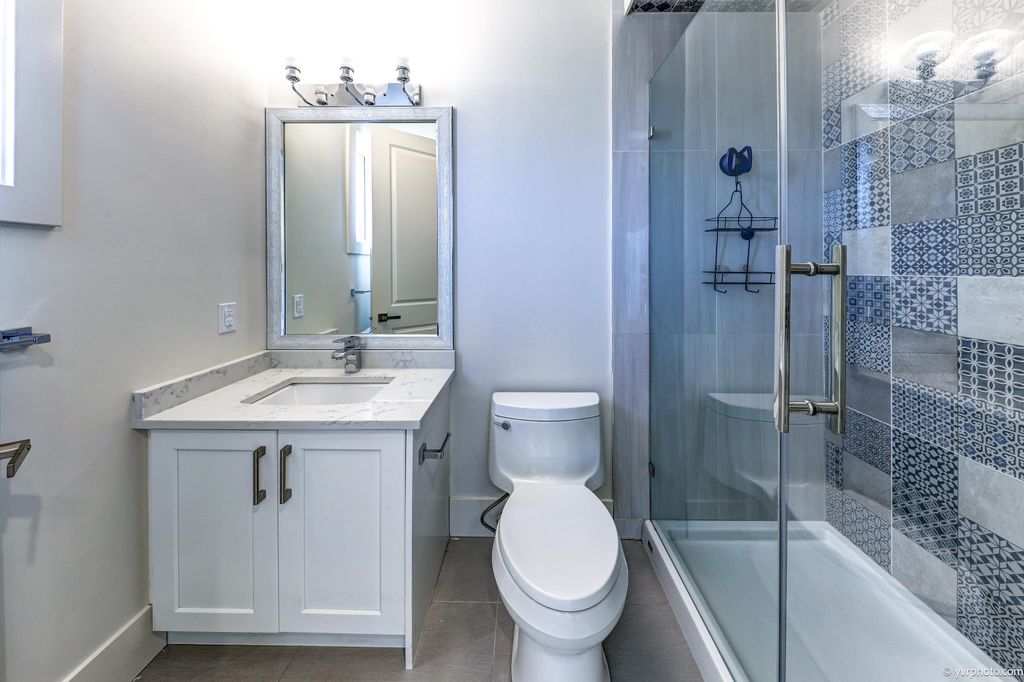 listing image 1100954618182172262