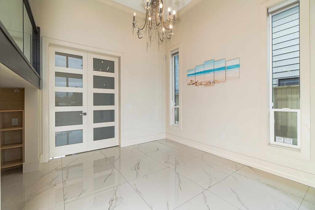 listing image 1109994776376957097