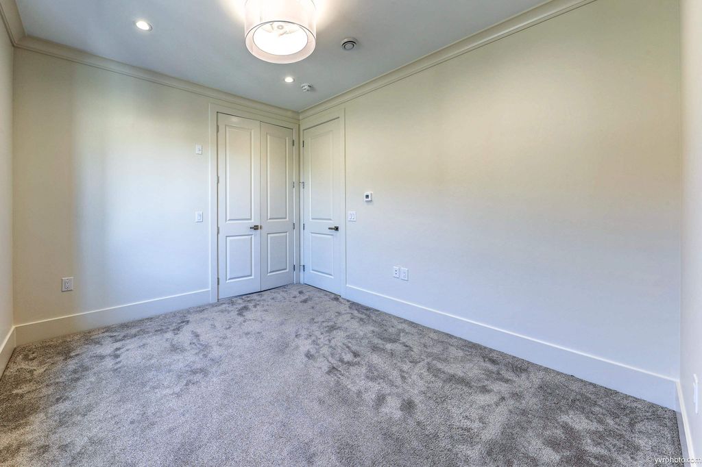 listing image 1101064084307343701