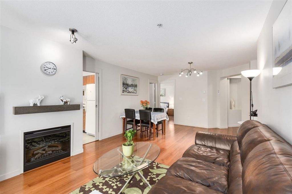 listing image 1108088405894058923