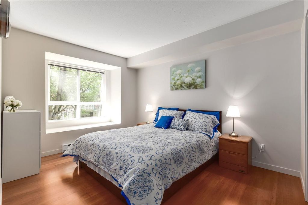 listing image 1102136326642301029