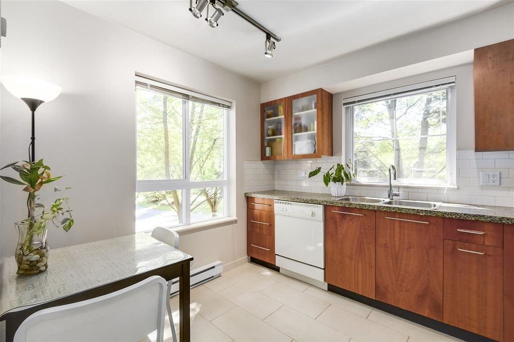 listing image 1106057488288165936