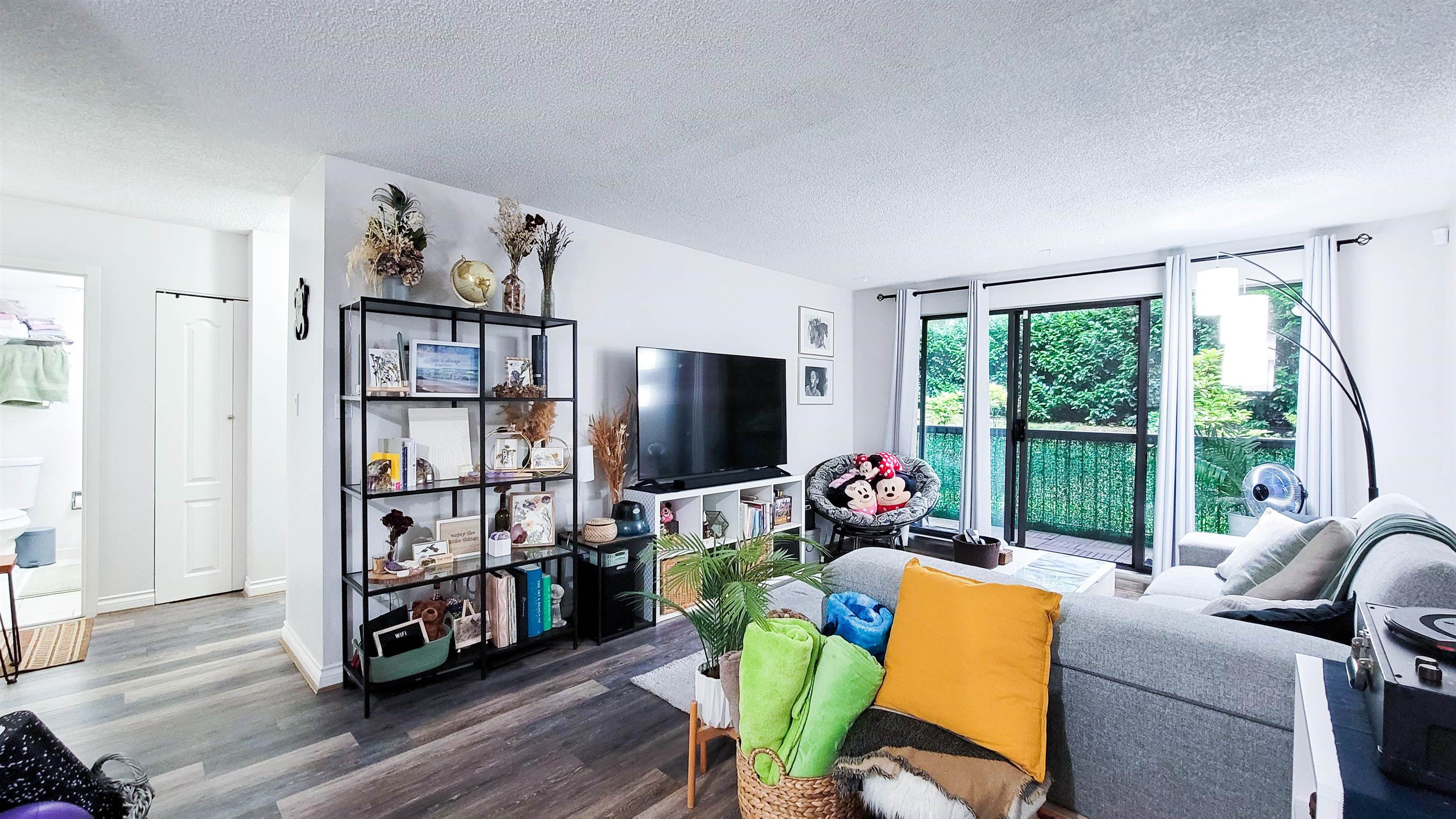 620 Eighth Avenue 107